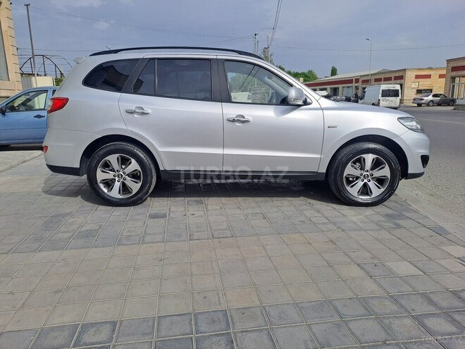 Hyundai Santa Fe-9