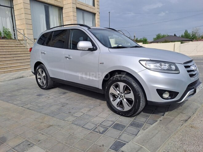 Hyundai Santa Fe-8