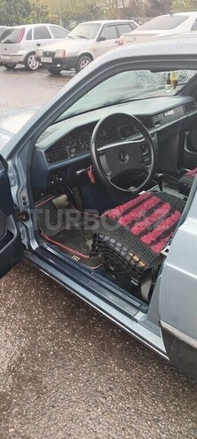 Mercedes 190 1998, 345,756 km - 2.0 л - Qazax