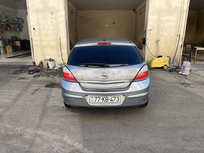 Opel Astra 2006, 277,000 km - 1.3 l - Balakən