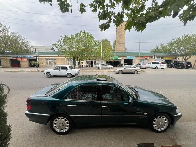 Mercedes C 240 1999, 250,000 km - 2.4 л - Ağcabədi