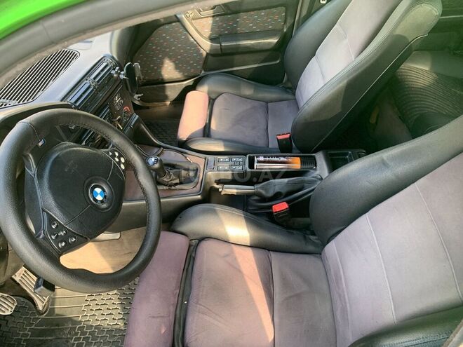 BMW 525 1994, 430,000 km - 2.5 л - Goranboy