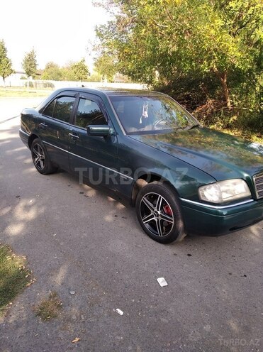 Mercedes C 180 1995, 442,000 km - 1.8 l - Qax
