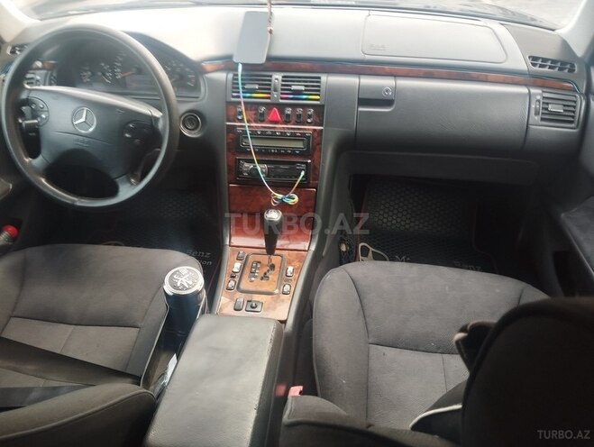 Mercedes E 240 1999, 400,575 km - 2.4 l - Bərdə