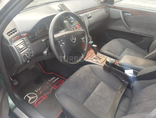 Mercedes E 240 1999, 400,575 km - 2.4 l - Bərdə