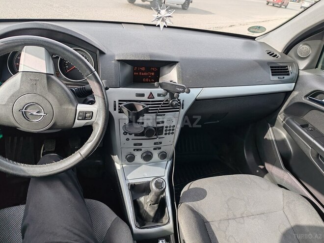 Opel Astra 2009, 283,000 km - 1.4 l - Bakı