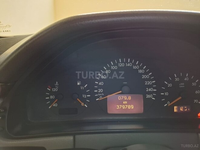 Mercedes E 320 2000, 379,789 km - 3.2 l - Tovuz