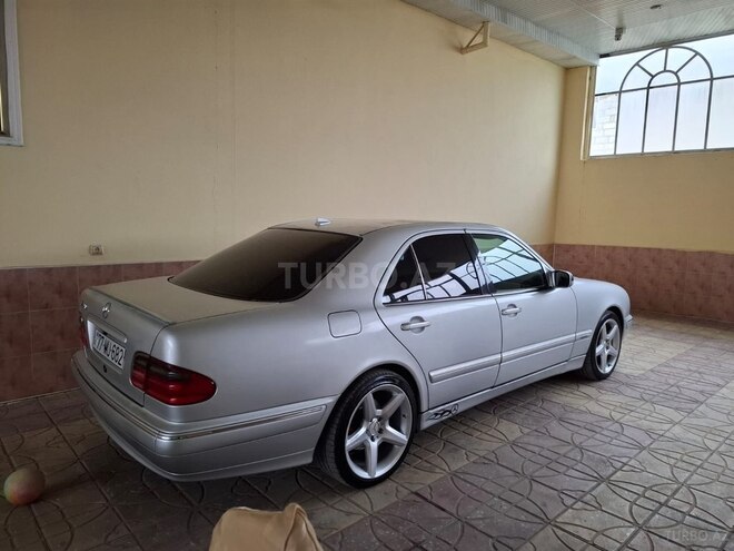 Mercedes E 320 2000, 379,789 km - 3.2 l - Tovuz