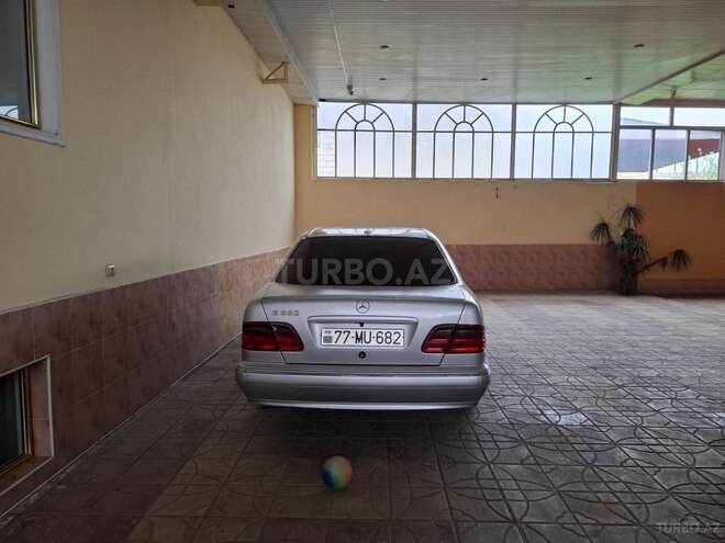 Mercedes E 320 2000, 379,789 km - 3.2 l - Tovuz
