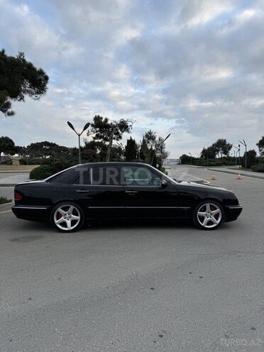 Mercedes E 320 2000, 328,000 km - 3.2 l - Bakı