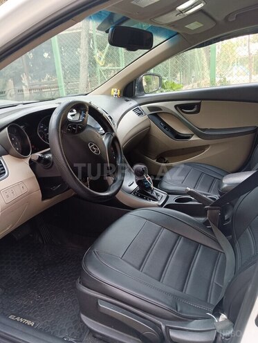 Hyundai Elantra 2015, 257,000 km - 1.8 l - Bakı