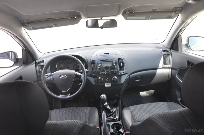 Hyundai i30 2011, 320,000 km - 1.6 l - Bakı