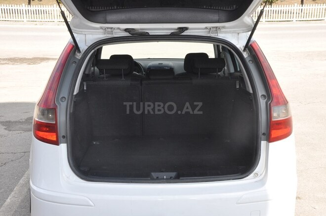 Hyundai i30 2011, 320,000 km - 1.6 l - Bakı