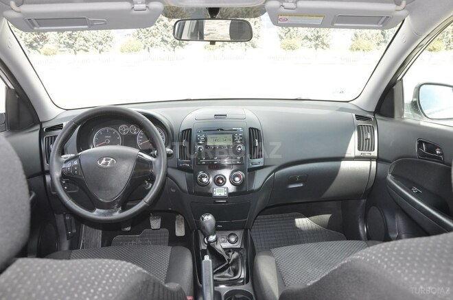 Hyundai i30 2011, 320,000 km - 1.6 l - Bakı