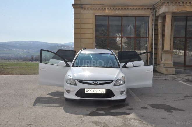 Hyundai i30 2011, 320,000 km - 1.6 l - Bakı