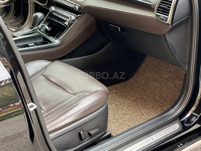 Hyundai Grandeur 2018, 150,000 km - 2.2 l - Bakı