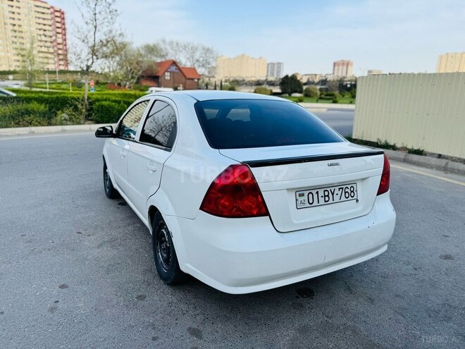 Chevrolet Aveo-8