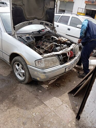 Mercedes C 180 1995, 450,000 km - 1.8 l - Sumqayıt
