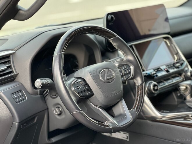 Lexus LX 500d-6