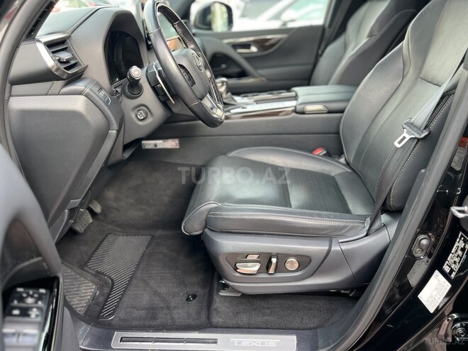 Lexus LX 500d-5