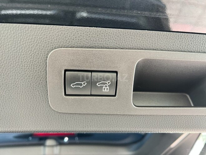 Lexus LX 500d-20