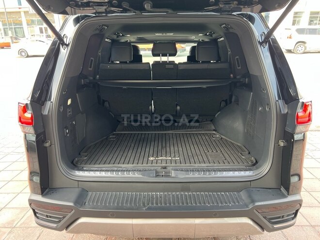 Lexus LX 500d-21