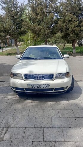 Audi A4 2000, 300,000 km - 1.8 l - Şirvan