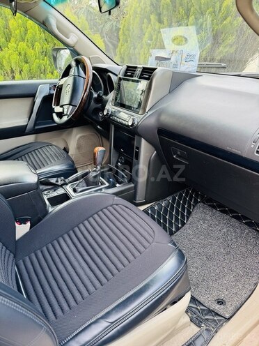 Toyota Land Cruiser Prado 2010, 415,000 km - 2.7 l - Bakı