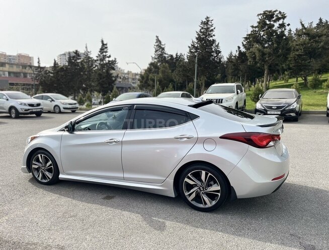 Hyundai Elantra 2016, 82,500 km - 1.8 l - Bakı