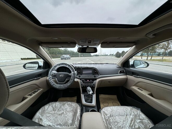 Hyundai Elantra 2017, 114,000 km - 2.0 l - Bakı