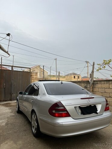 Mercedes E 220 d 2003, 334,390 km - 2.2 l - Bakı