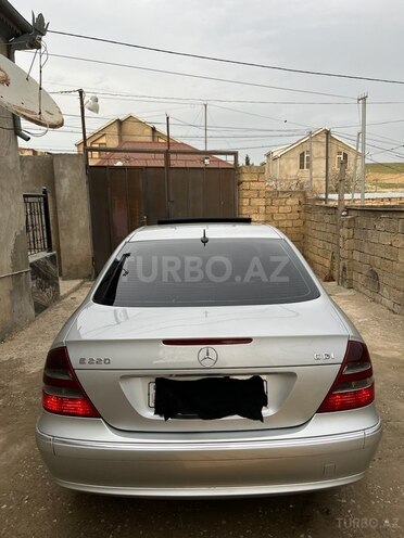 Mercedes E 220 d 2003, 334,390 km - 2.2 l - Bakı