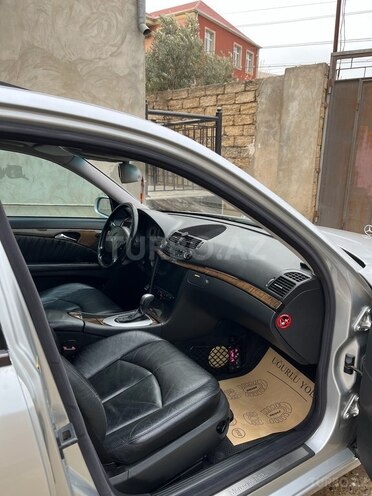 Mercedes E 220 d 2003, 334,390 km - 2.2 l - Bakı
