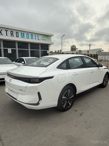 Changan Qiyuan A05 2025, 0 km - 1.5 л - Bakı