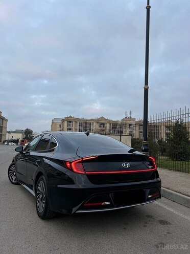 Hyundai Sonata-2