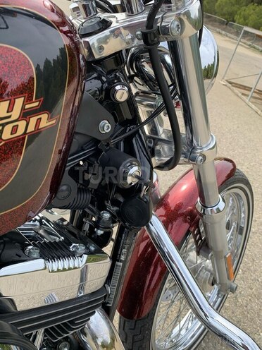 Harley-Davidson Sportster Custom 1200-9