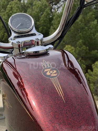 Harley-Davidson Sportster Custom 1200-8