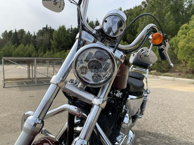 Harley-Davidson Sportster Custom 1200-7