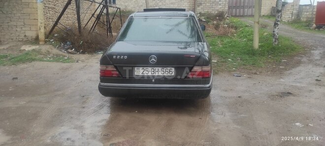 Mercedes E 220 1992, 557,322 km - 2.2 л - Tovuz