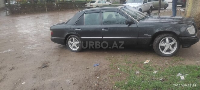 Mercedes E 220 1992, 557,322 km - 2.2 л - Tovuz