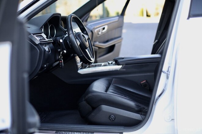 Mercedes E 220 d 2015, 178,000 km - 2.2 л - Bakı