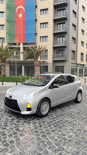 Toyota Prius C 2012, 161,000 km - 1.5 l - Bakı
