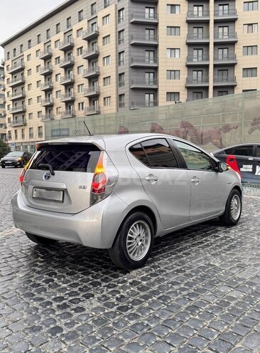 Toyota Prius C 2012, 161,000 km - 1.5 l - Bakı
