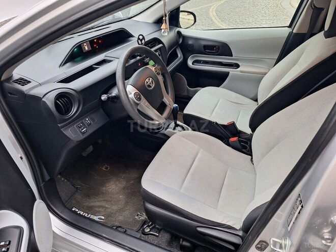 Toyota Prius C 2012, 161,000 km - 1.5 l - Bakı