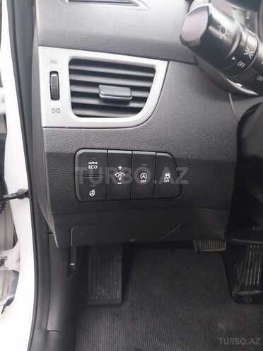 Hyundai Avante 2014, 208,000 km - 1.6 л - Bakı