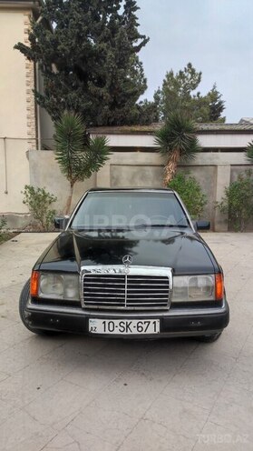 Mercedes E 230 1990, 143,000 km - 2.3 l - Bakı