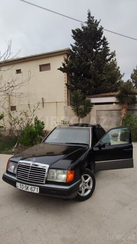 Mercedes E 230 1990, 143,000 km - 2.3 l - Bakı