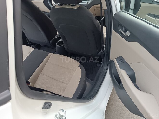 Hyundai Accent 2022, 26,300 km - 1.6 l - Bakı