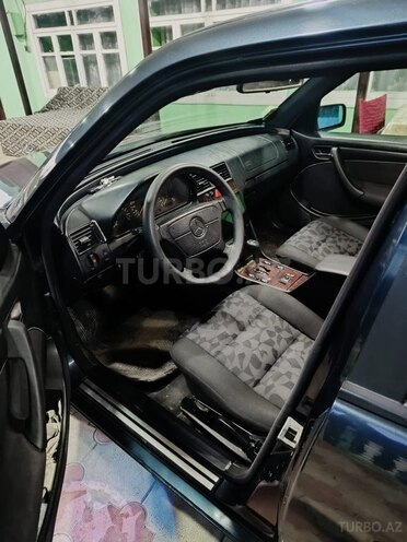 Mercedes C 200 2000, 333,000 km - 2.0 l - Masallı