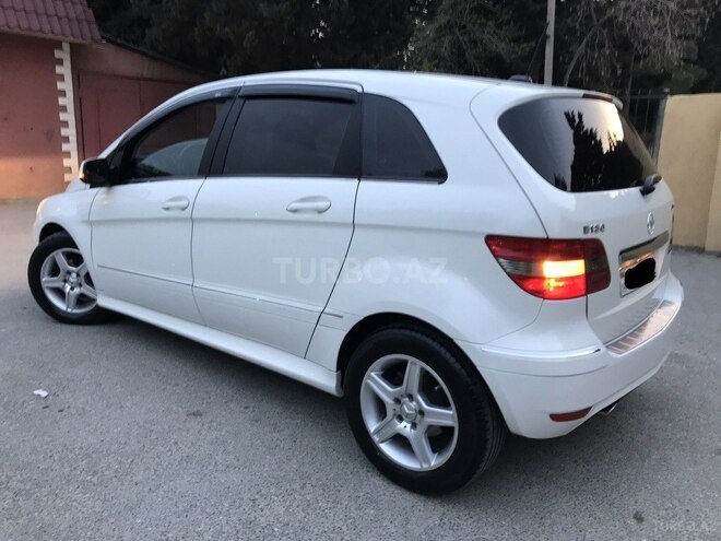 Mercedes B 180 2010, 169,000 km - 1.7 l - Sumqayıt